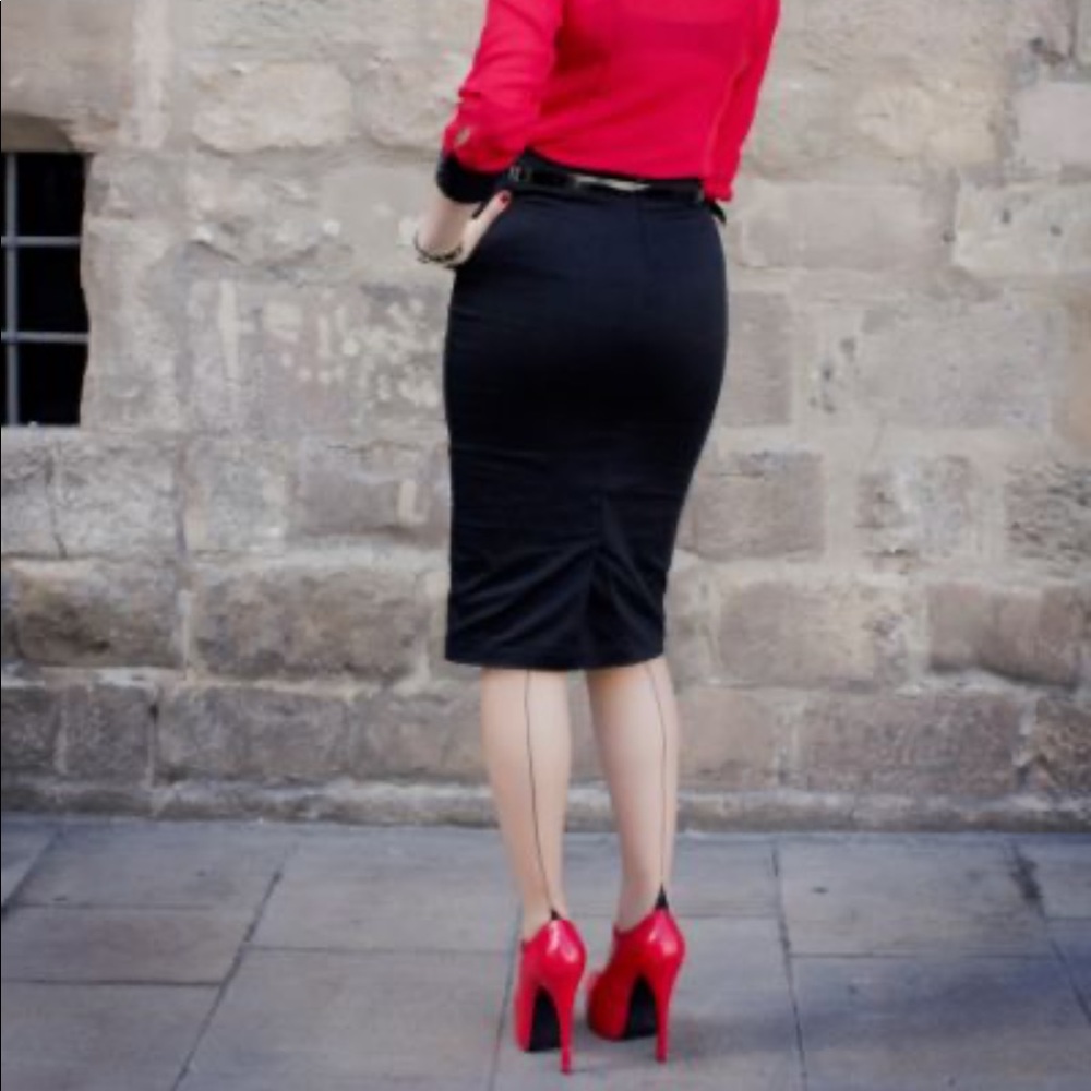 New with tags Sharagano skirt